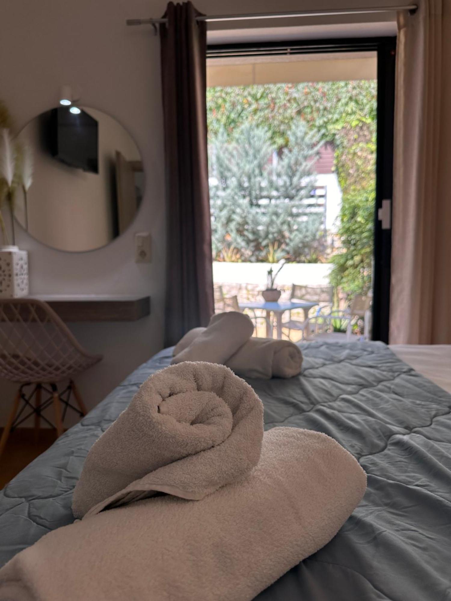 Vladimiros Appartement *