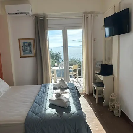 Vladimiros Apartments Barbati Exterior foto